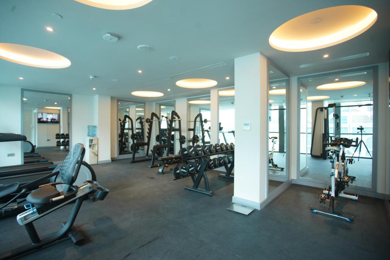 C - Hotel And Suites Доха Екстериор снимка